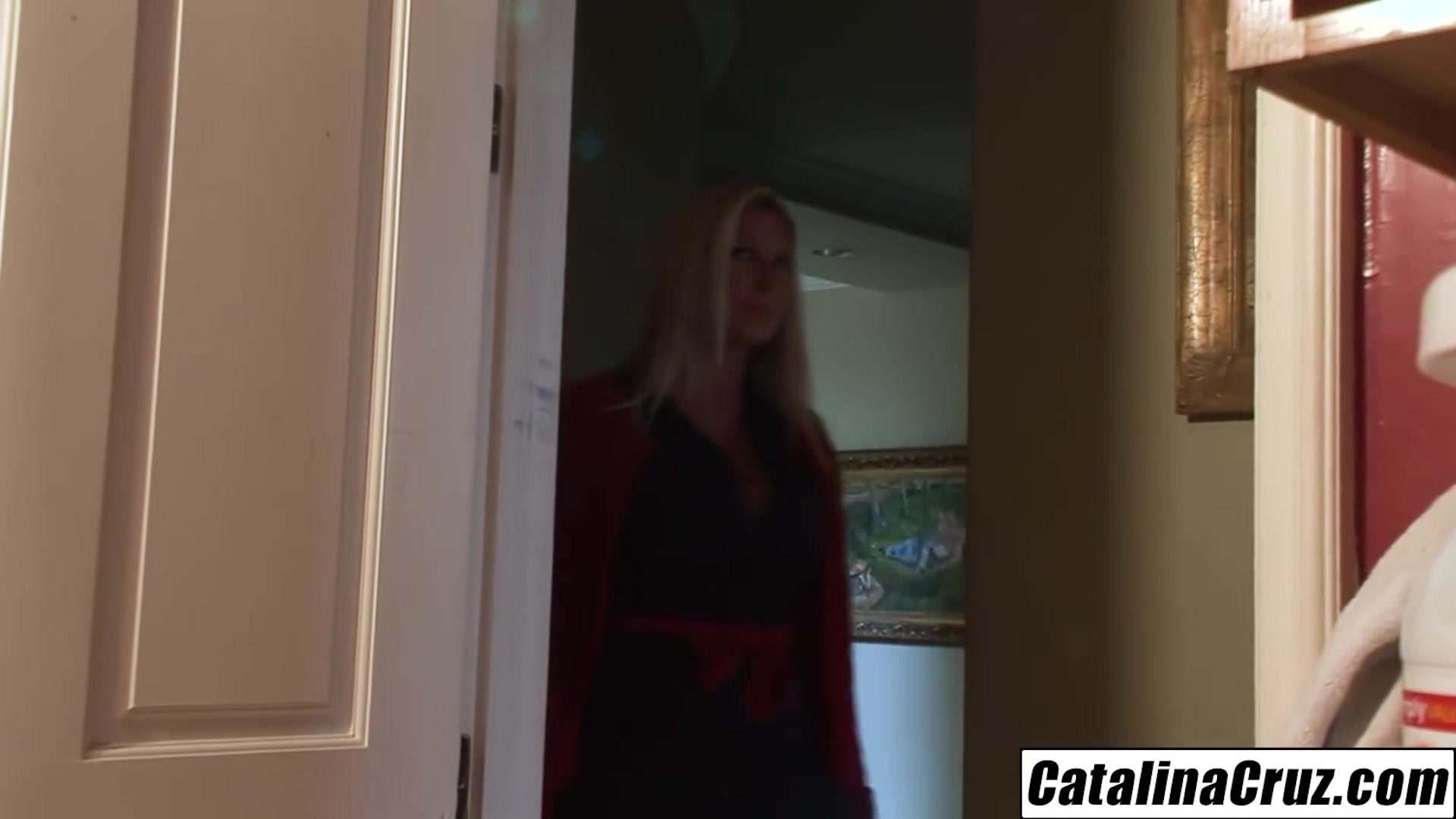 LICENSED TO BLOW - Devon Lee craves rough fuck to get off husband