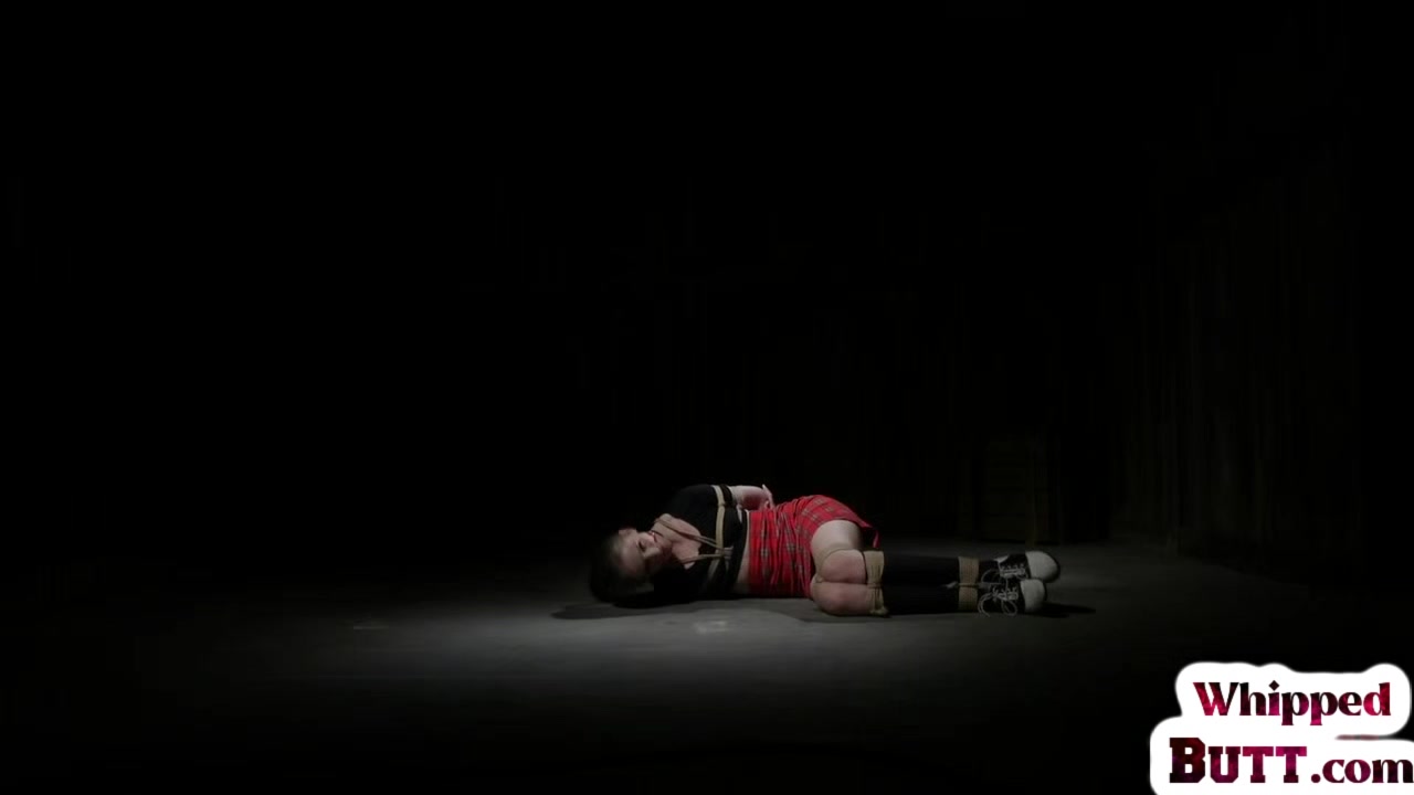 Submissive lez teen 18+ squirts in BDSM with facesitting lezdom