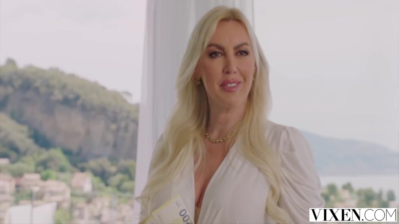 Christian Clay - Flawless Blonde Bella Ultimate Temptress