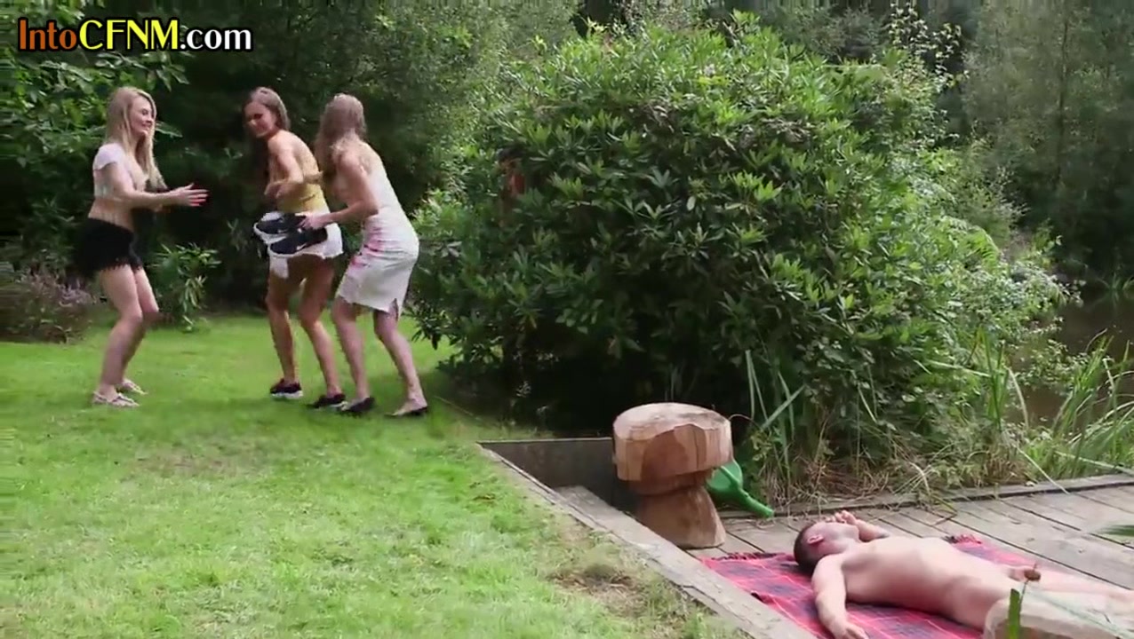 CFNM babes HJ and BJ group action outdoor for lucky neighbor