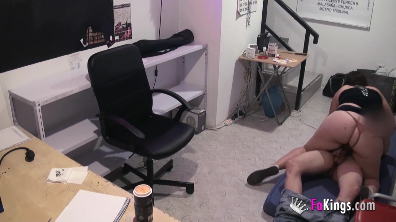 I want to make a living with porn. I'm Bimba and I'm horny