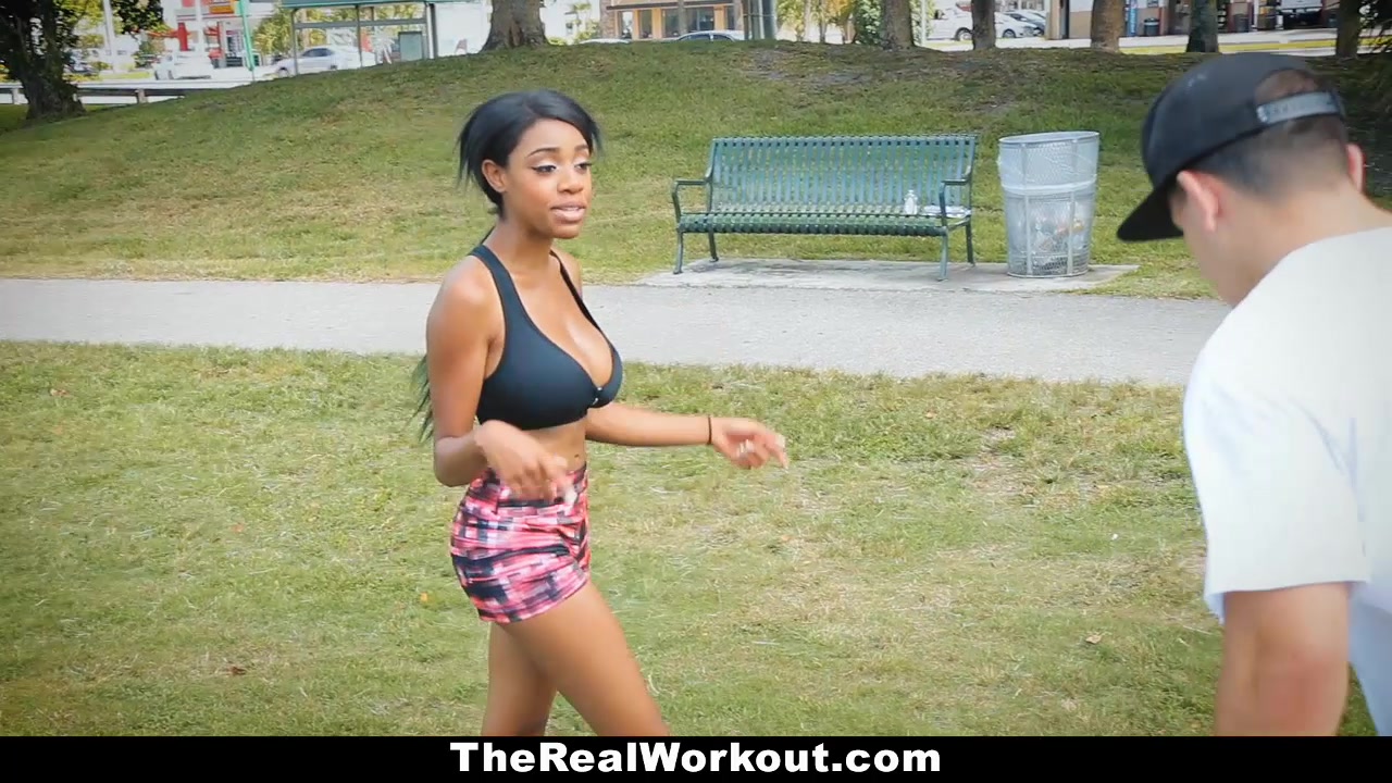 TheRealWorkout- Ebony Babe Fucks Trainer After Workout
