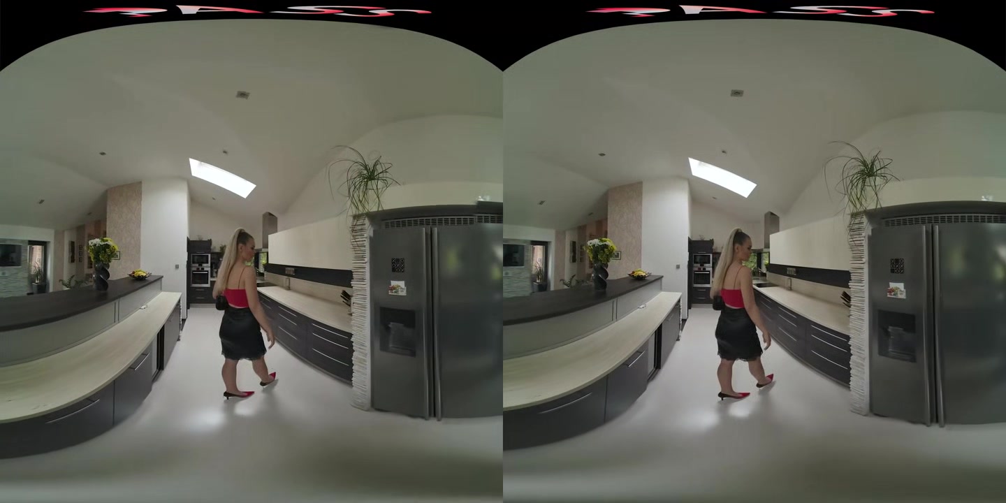 Estate Love in Jihlava - FuckPassVR