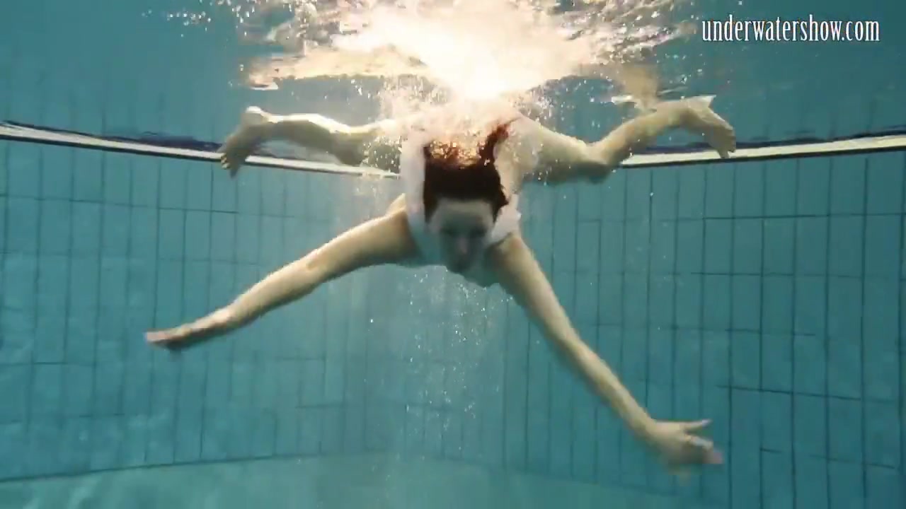 Hot Babe Swims In The Sea Like A Mermaid