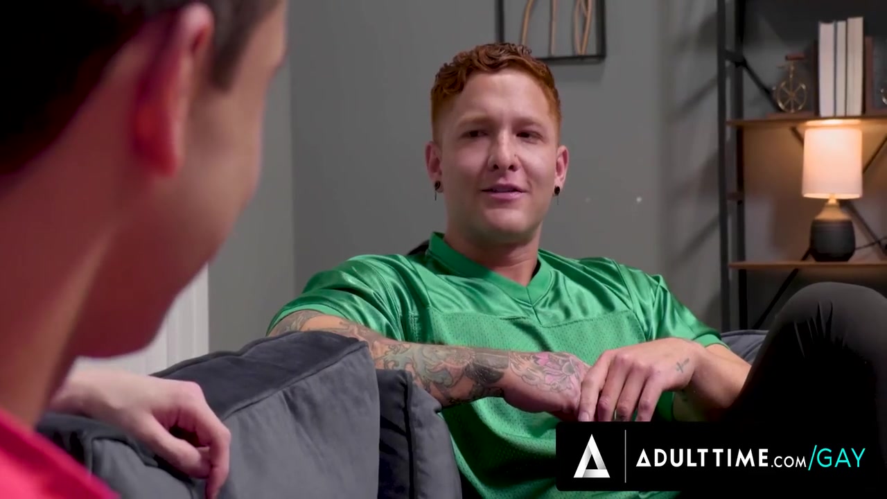 Heteroflexible - Horny Gay Couple Try Swinging With Their College Buddies 12 Min - Jeremiah Cruze And Jim Fit