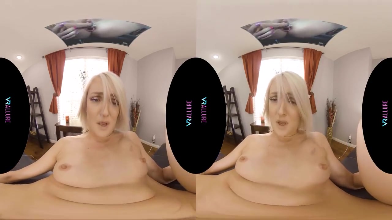 Virtual Reality In Some One On One With Zoe!