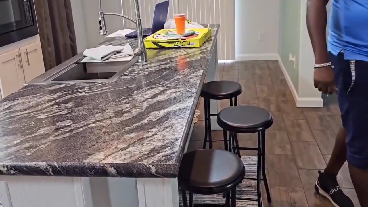 Stranger Found The Key To My House, Made His Way Inside And Creampied My Pussy With Lots Of Cum 20 Min