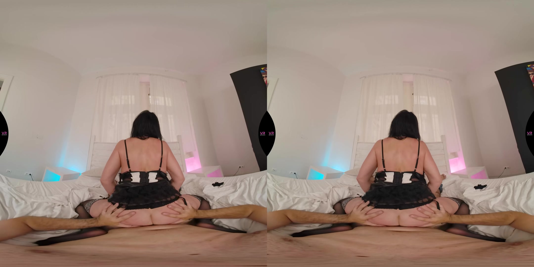 Hot MILF Eating Your Creampie - VRSexperts