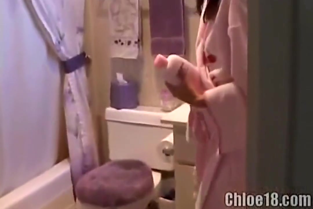 Fondles And Fingers Her Pussy 6 Min