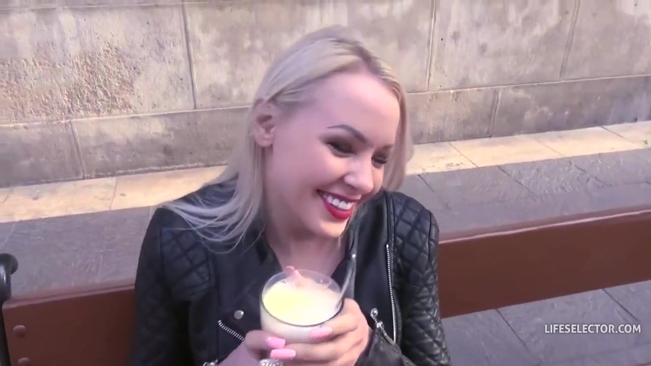 Fuck Your Friends Step daughters With Lola Taylor