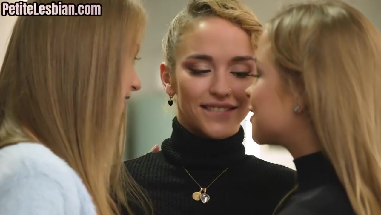 3some lesbians teens 18+ enjoy assfingering and rimming