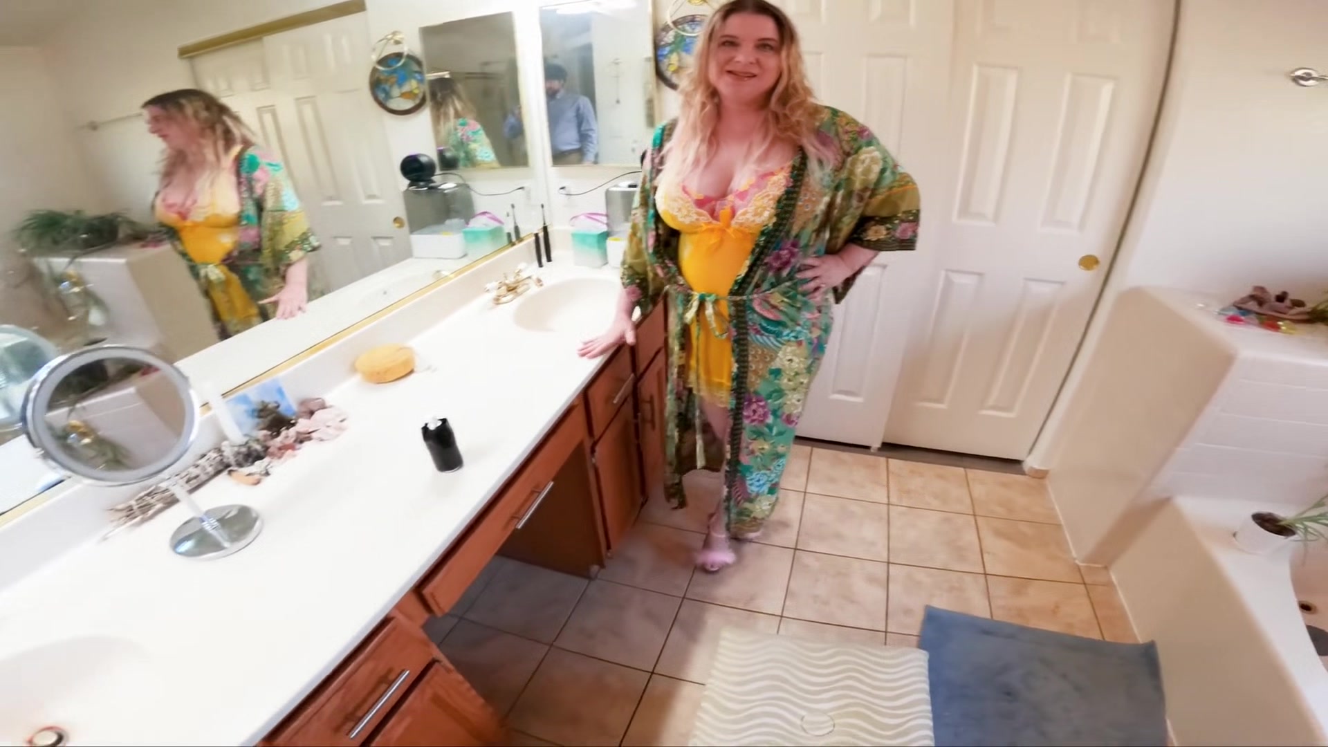 Hot Wife Fucks The Contractor For A Cheap Remodel