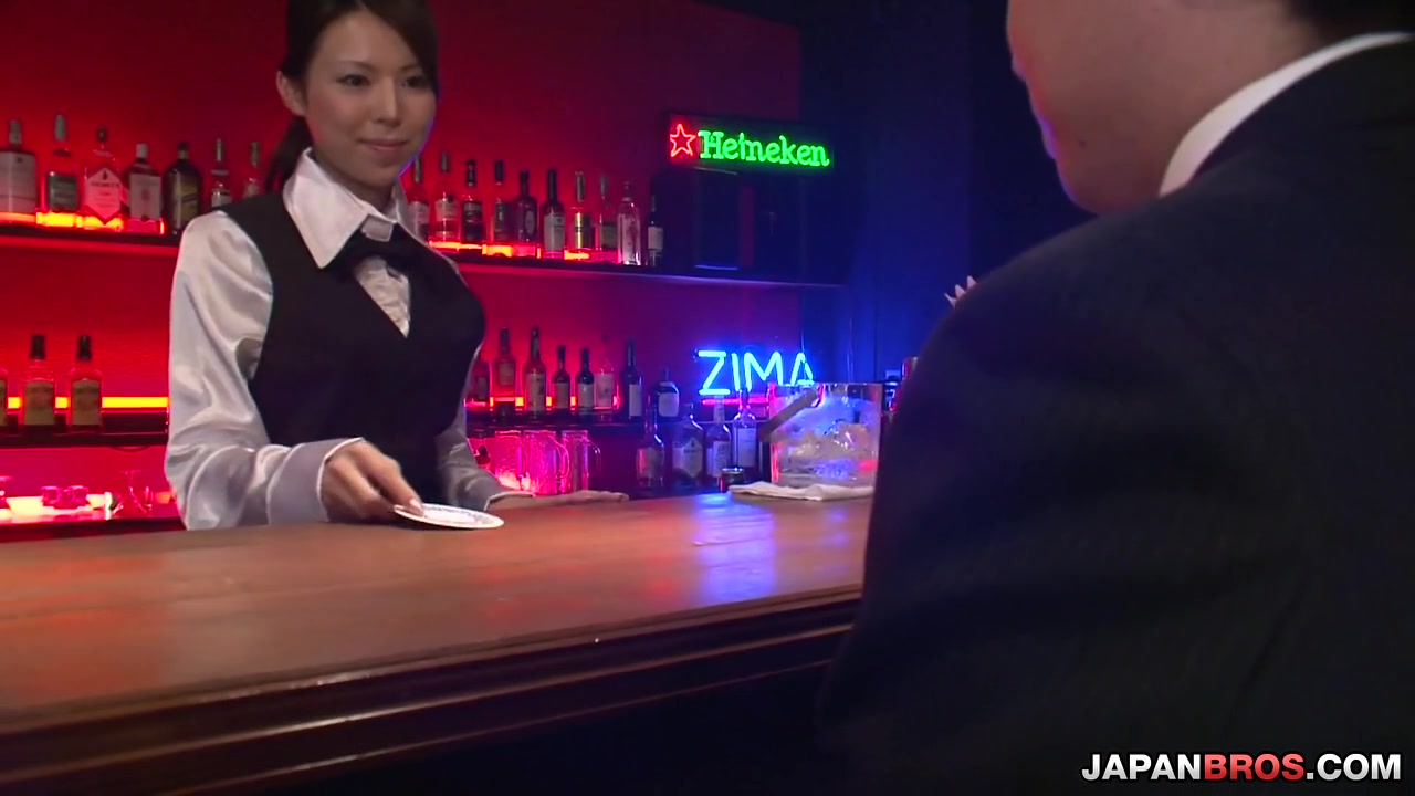 Wild barmaid Rino Asuka fondles her pussy while sucking cock