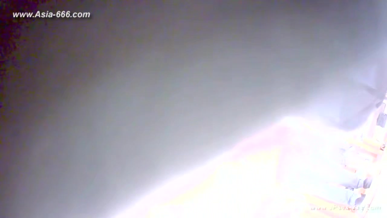 peeping japanese changeroom.10_2