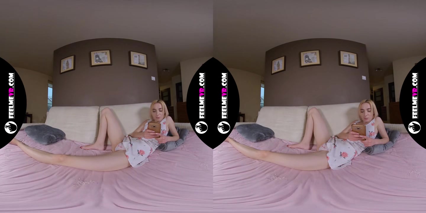 Thumbelina I Fuck Her With Big Pink Dildo - FeelMeVR