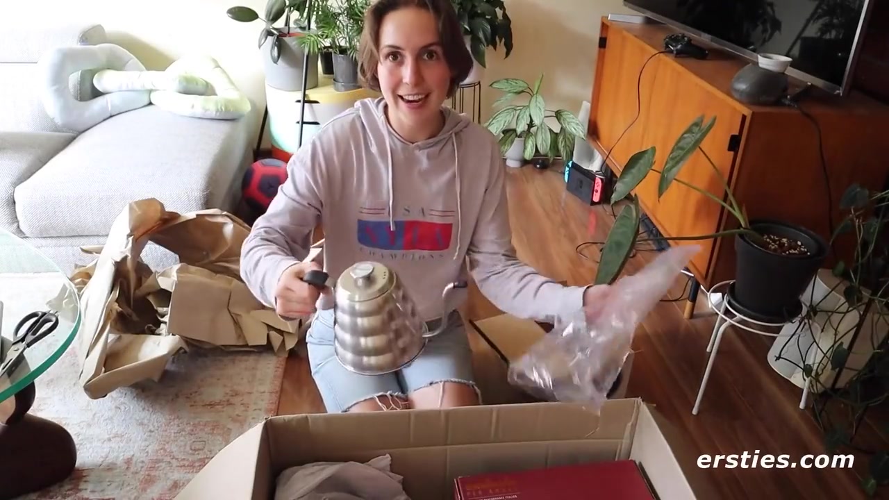 Olive Is All Natural And Loves To Masturbate