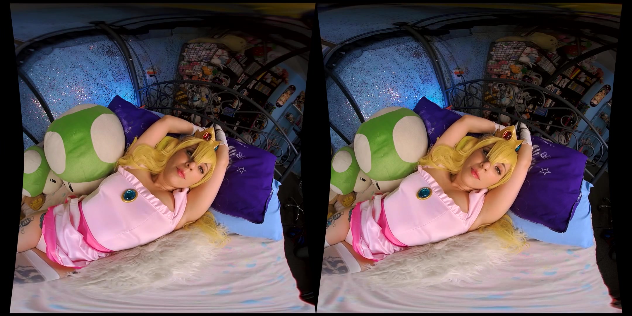 Princess Peach's Royal Cream; Video Game Cosplay Solo