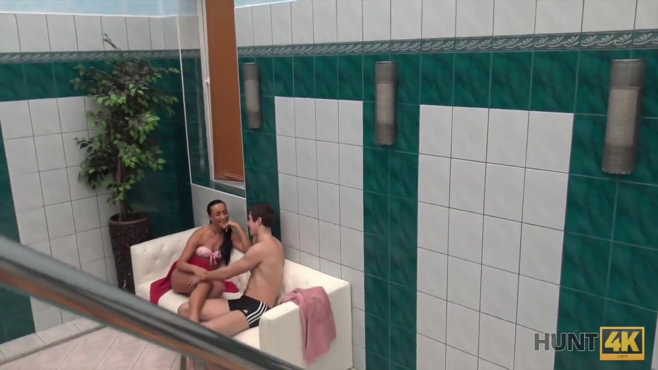HUNT4K. Young cuckold let stranger nail slutty girlfriend by pool
