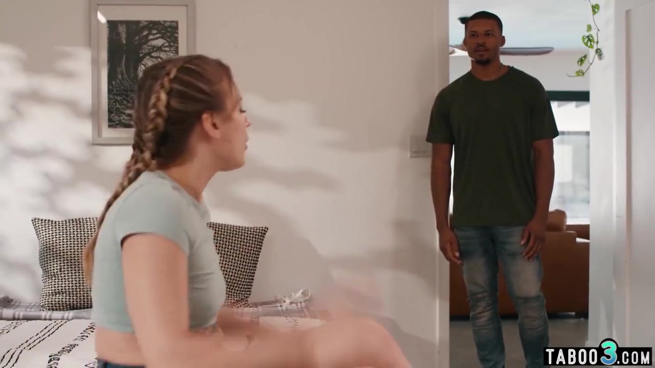 Big Guy Has To Finish A Nasty Babes Slit - Black Penis And Anna Claire Clouds