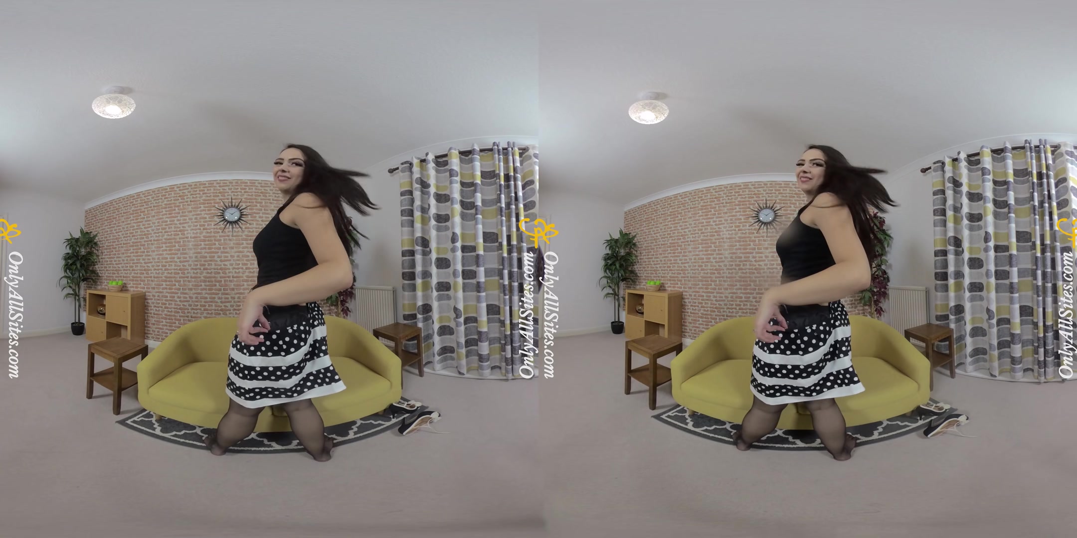 Alicia - Horny Brunette - OnlyTease
