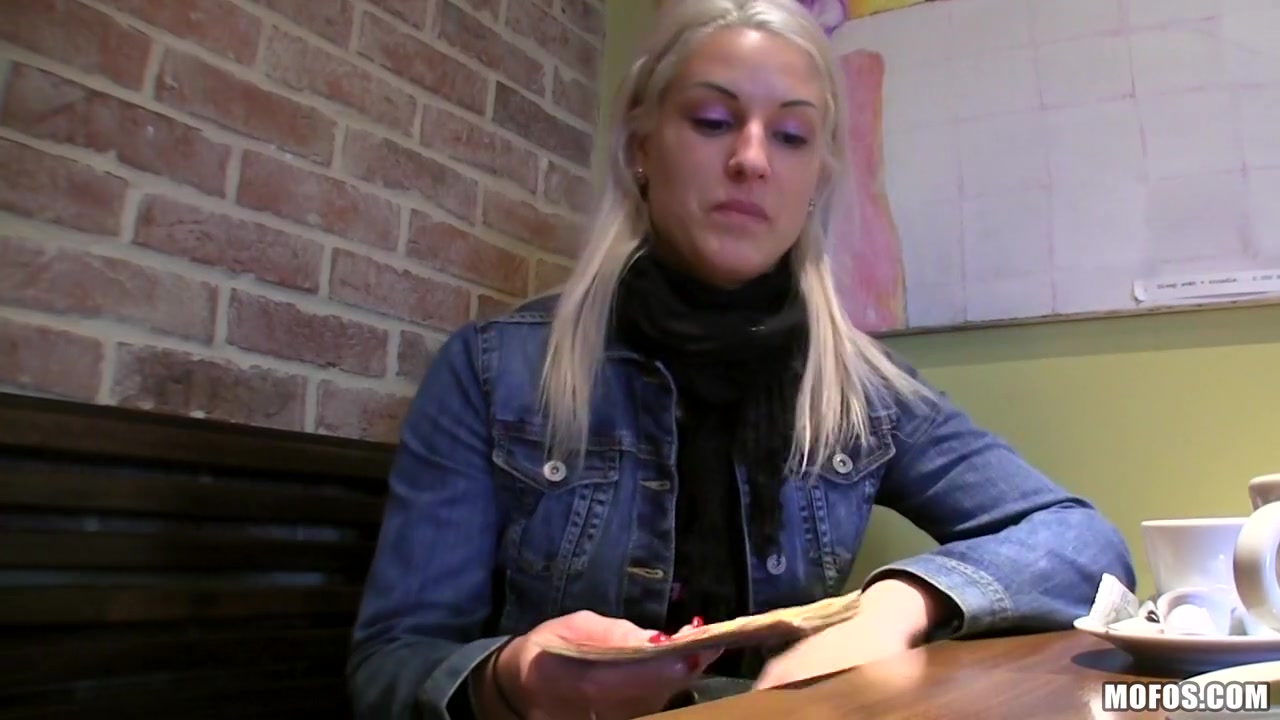 Blanche Bradburry - Knob in the Coffee Shop