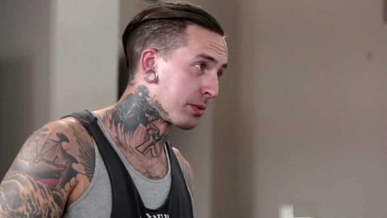 Broke tattooed guy fucks Aubrey Kate