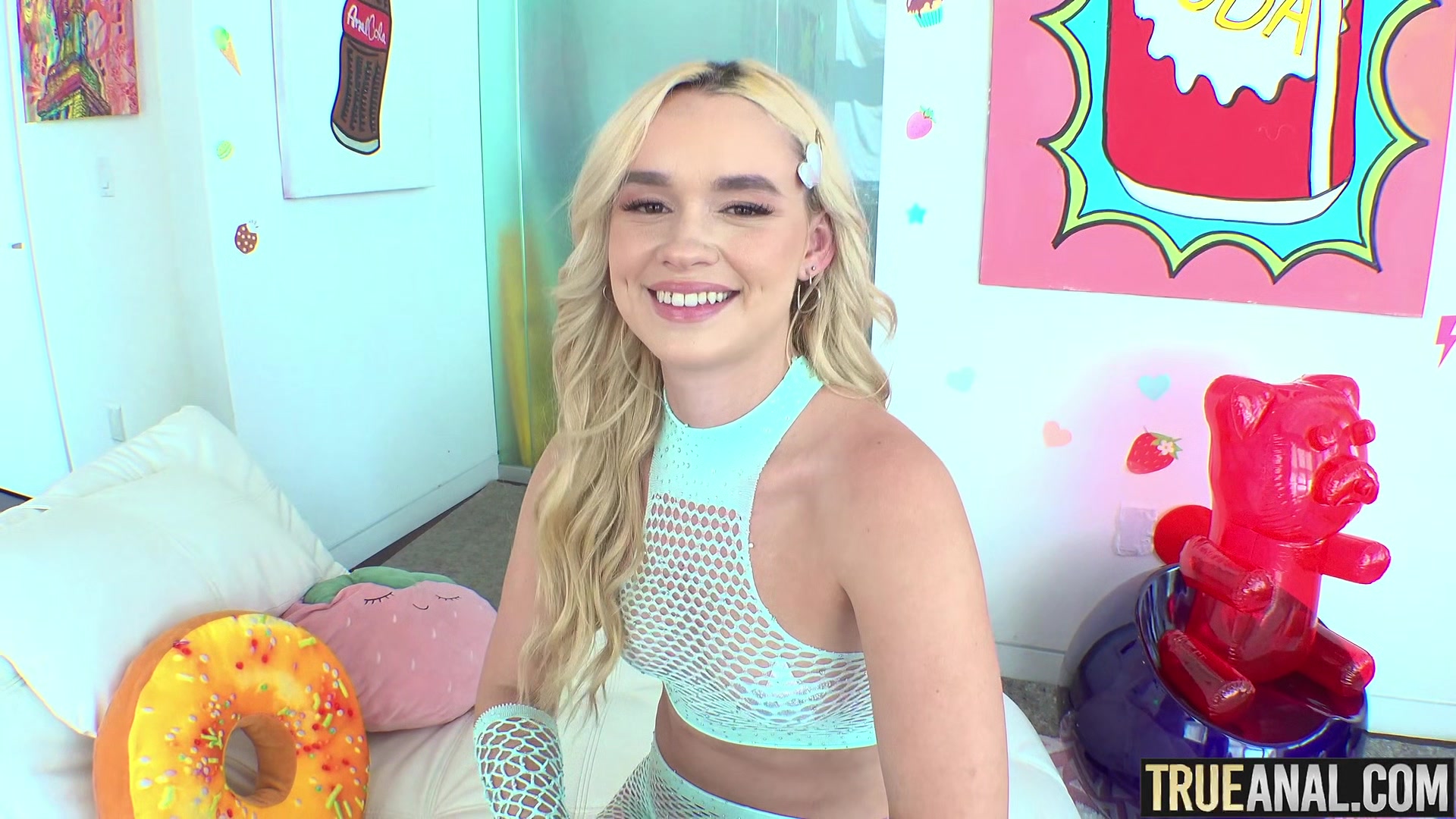 TRUE ANAL Khloe Kingsley keeps you hard
