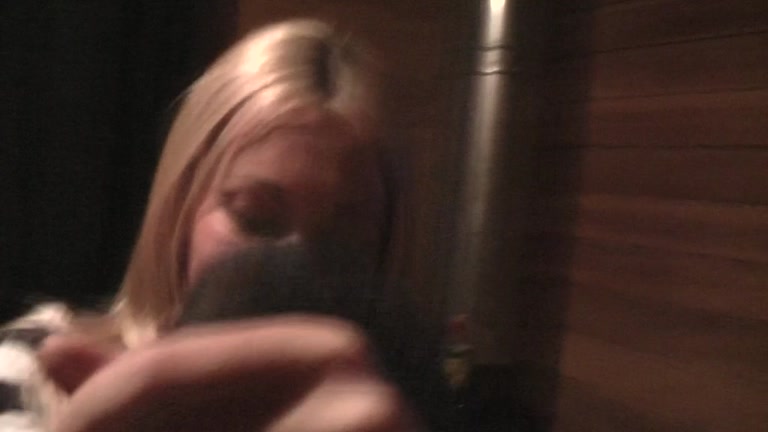 Super hot blonde babe fucks real good