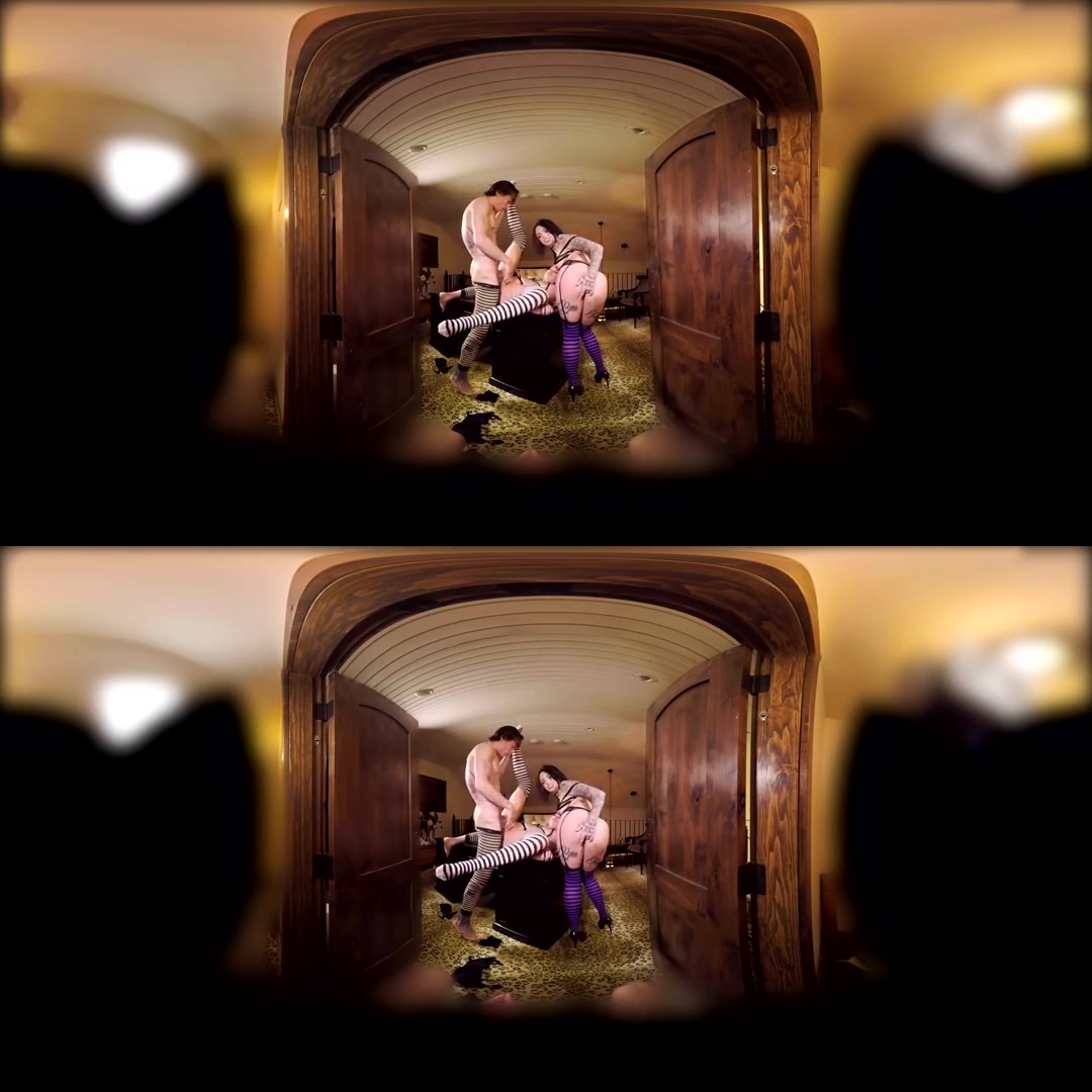 Leigh Raven & Selena Serpentina in The Prisoner: 2 - BurningAngelVR