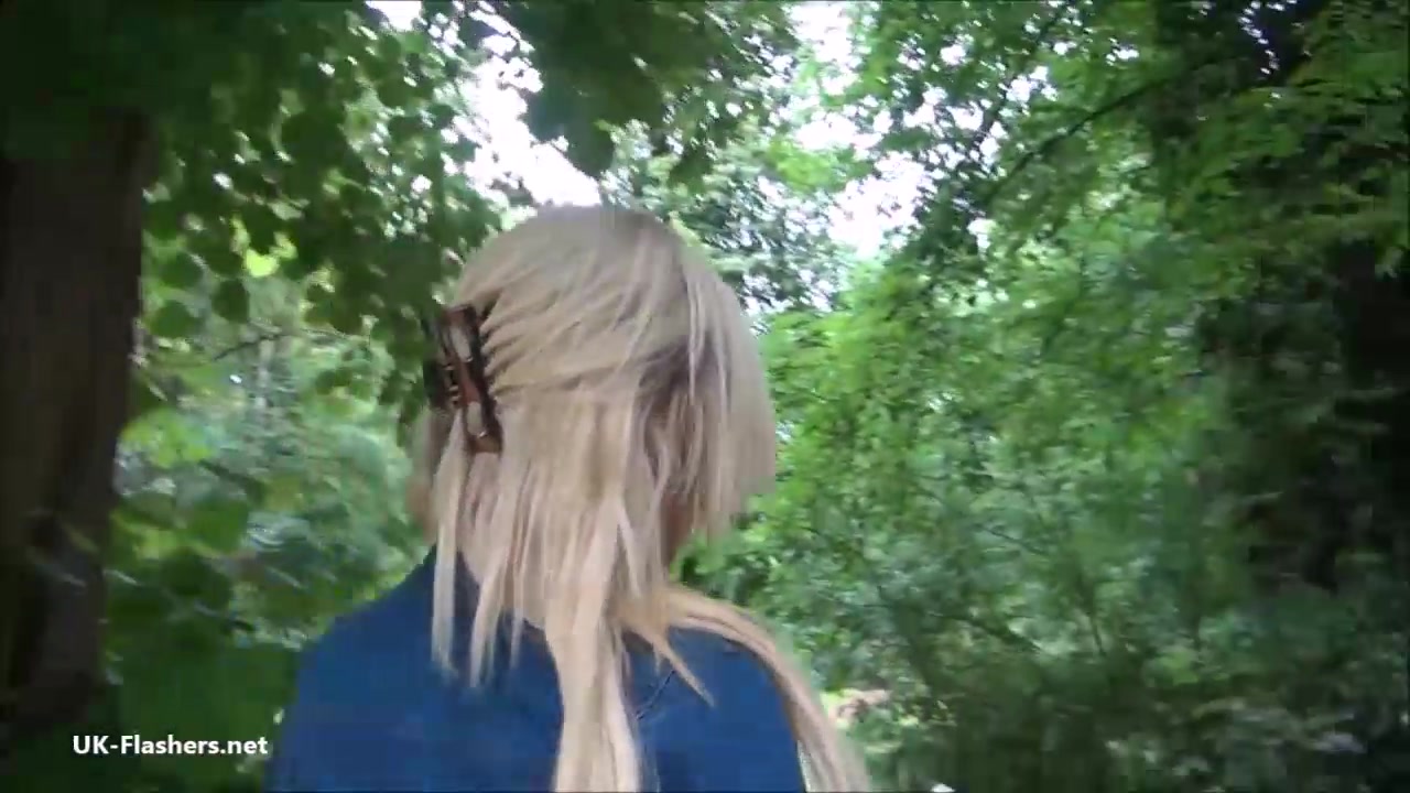Sexy blonde Debbies public flashing and outdoor babes masturbation in parks for watchers and exhibitionist lovers