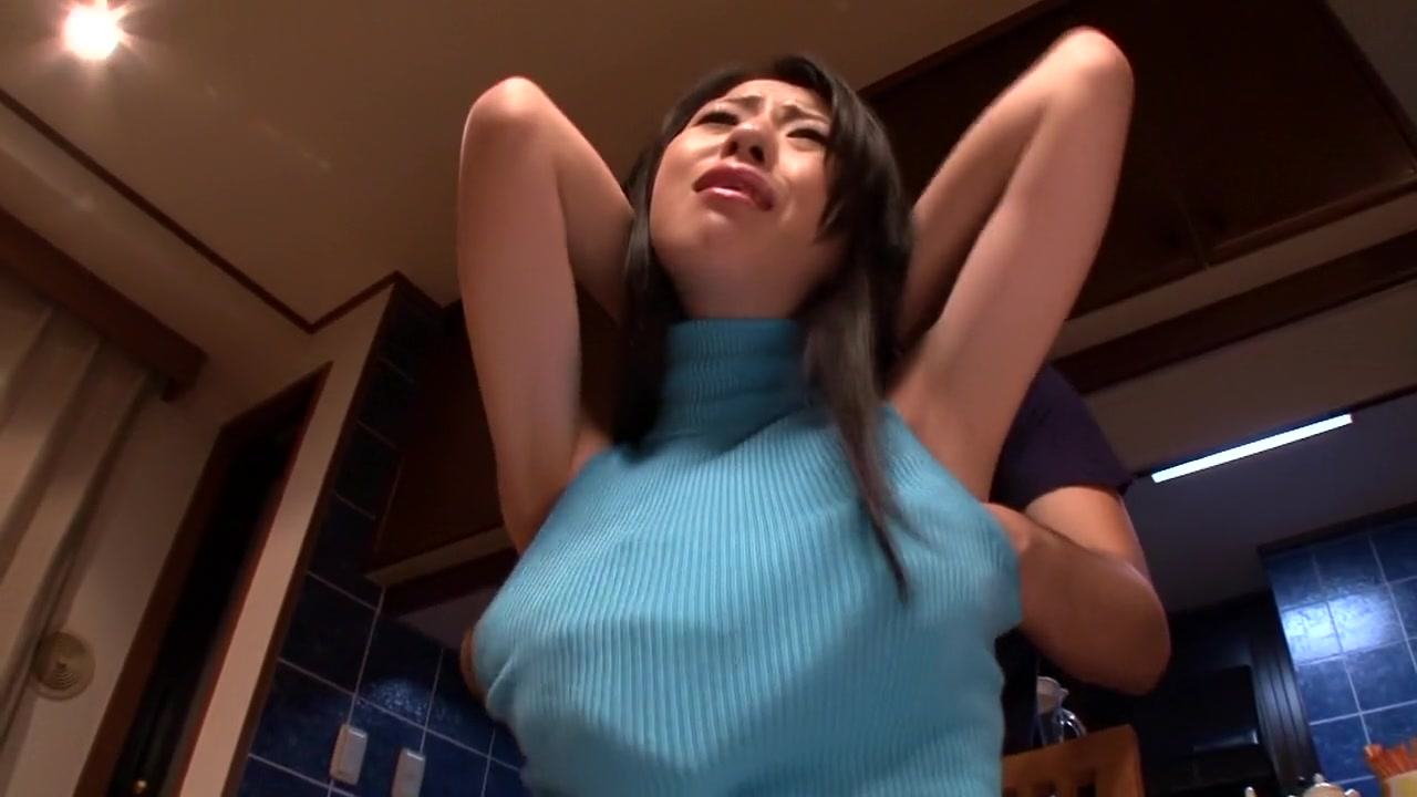 MILF Gets Her Tits
