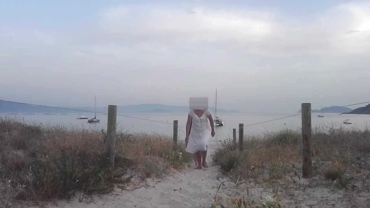 I Go To The Beach To Ejaculate In Public And Exercise Become Fitting