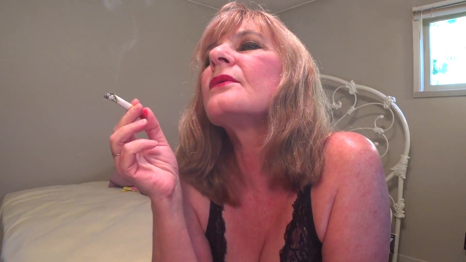 Milfy Smoking Sexy & Sultry - TacAmateurs