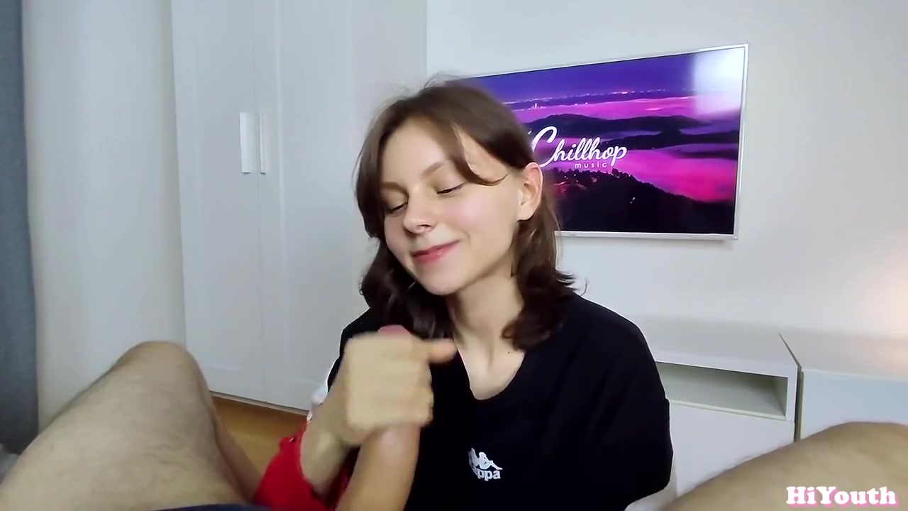 Hiyouth - Cum In The Mouth Or On The Face She Chose Bot