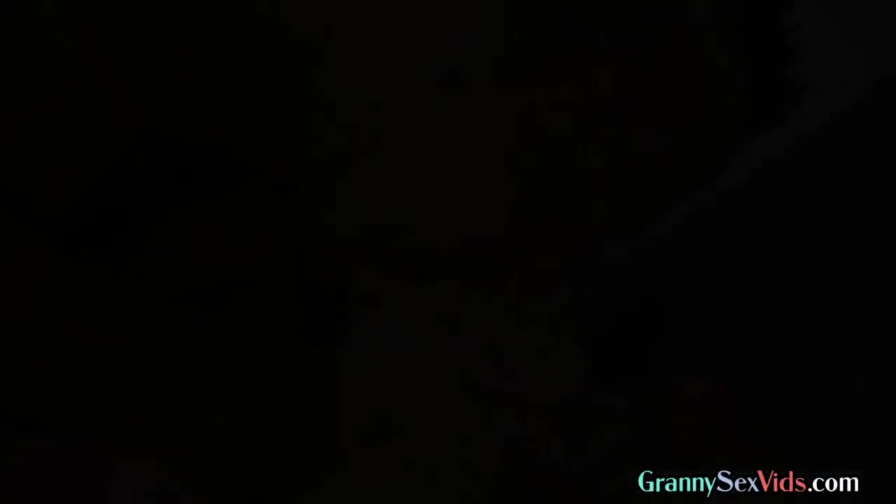 Hairy Granny Loves Hardcore Fucking In Wet Pussy