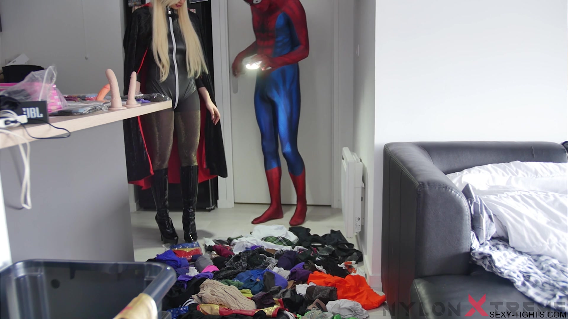 155 Gabi Gold Lurex Gold Shiny Pantyhose - Sex Movies Featuring Sexy Tights