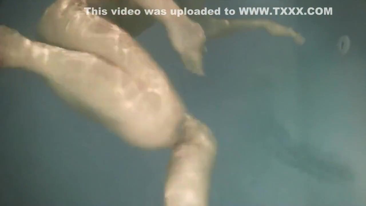 Teens And Solo teen 18+ Babe Swimming Underwater In Pool