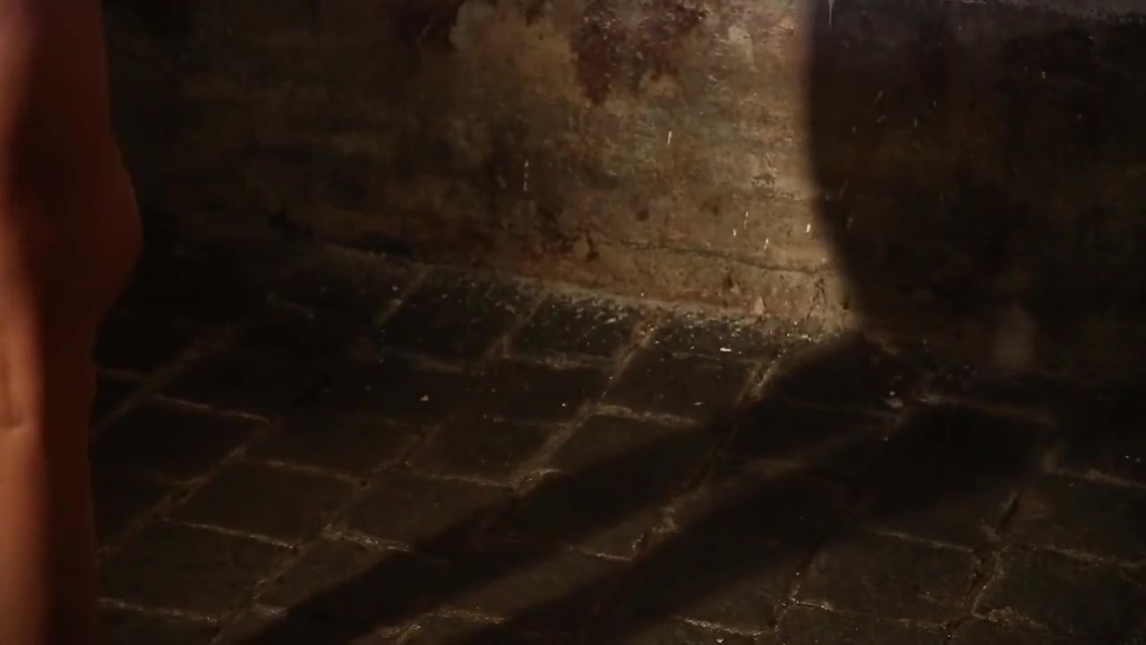 Luna Chained Nude In The Stables 8 Min