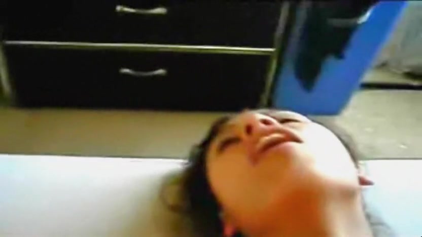 Amateur dark-skinned wench groaning like a wild