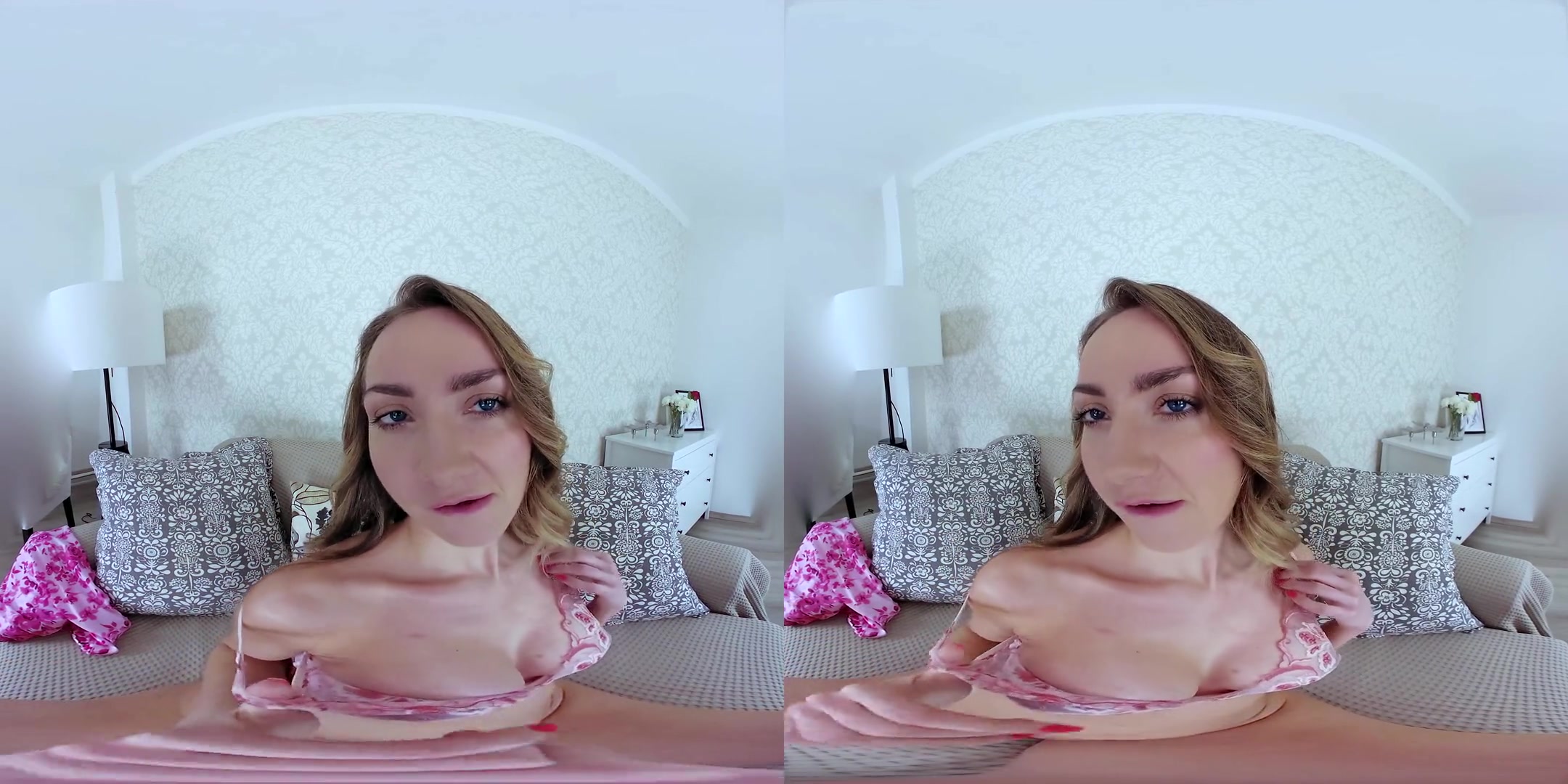 Victoria Puppy in Very Close Experience - VRIntimacy