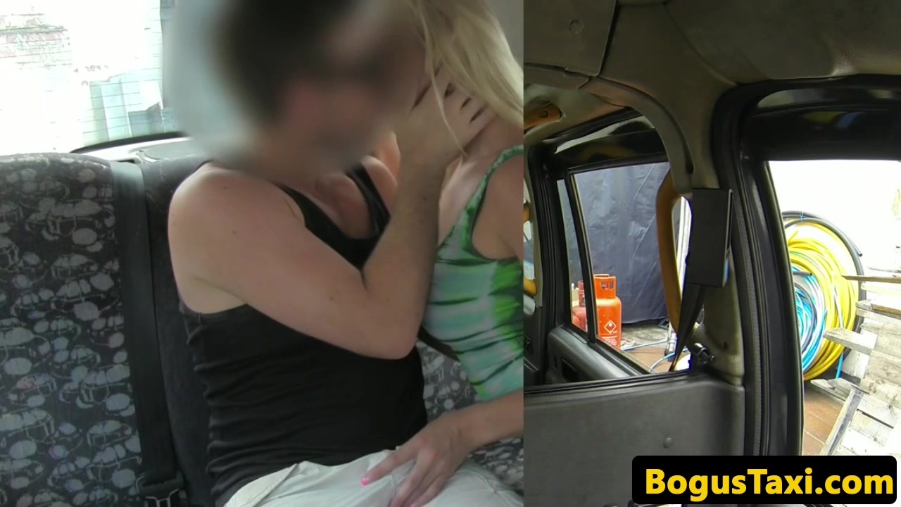 English taxi babe throating cabbies cock