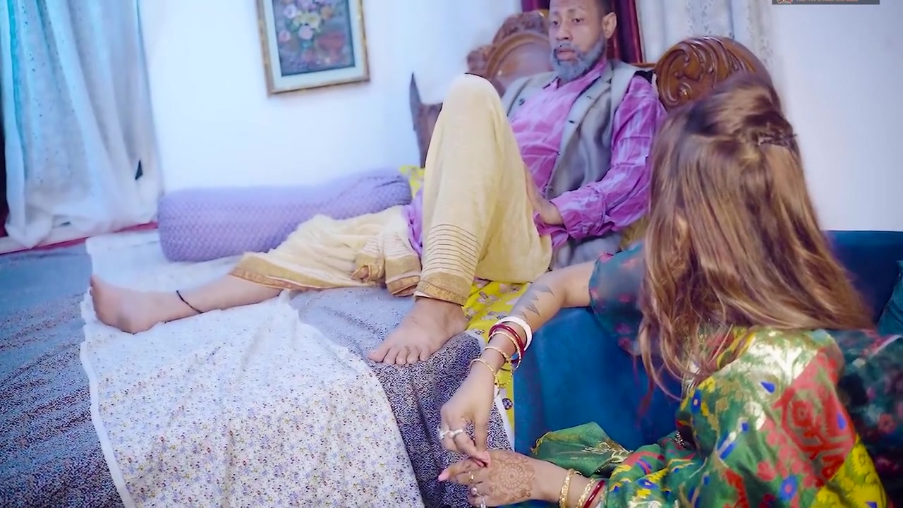 Desi Tharki Sasurji Ne Kia Jabbardasti Apni Bahuraani Ke Sath Full Movie