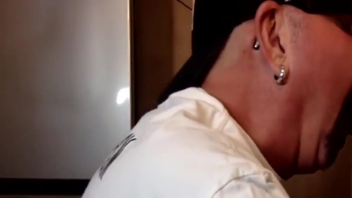 Gay Porn In Gloryhole Dude Sucks Nice Hard Cock While Stroking It 7 Min