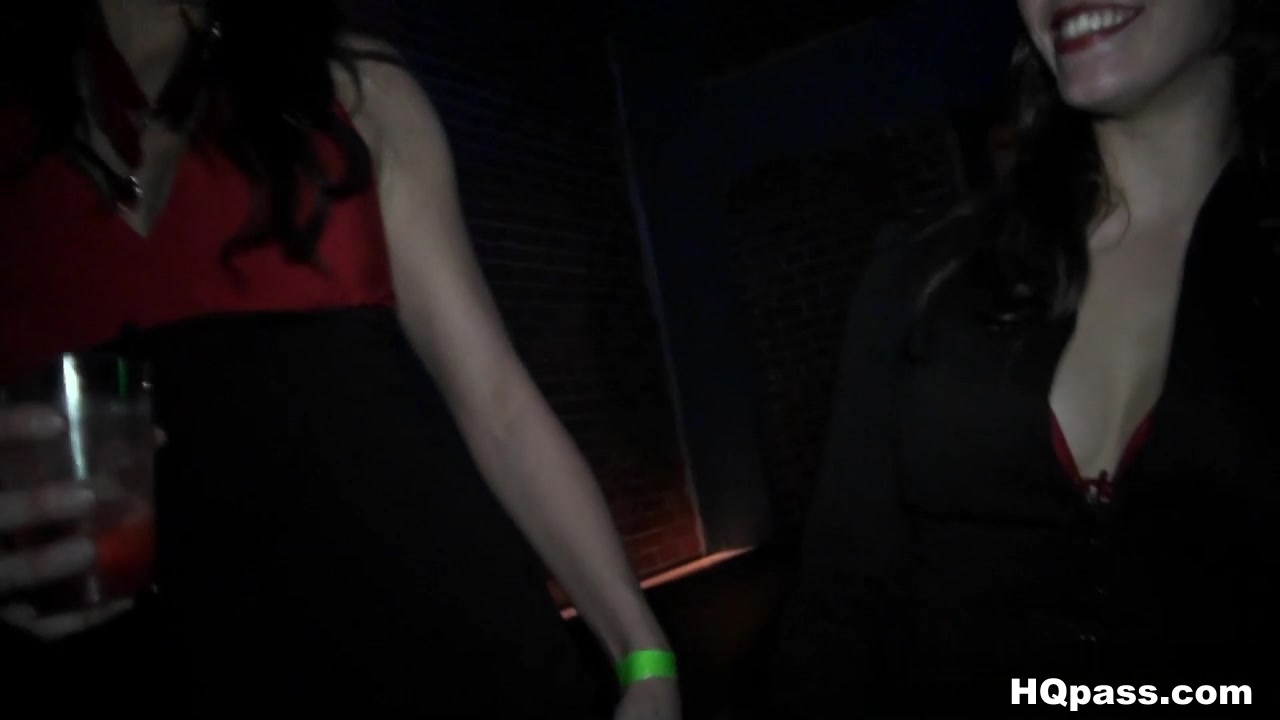 InTheVip - Stepping out