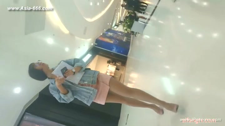 peeping chinese amateur upskirt.***