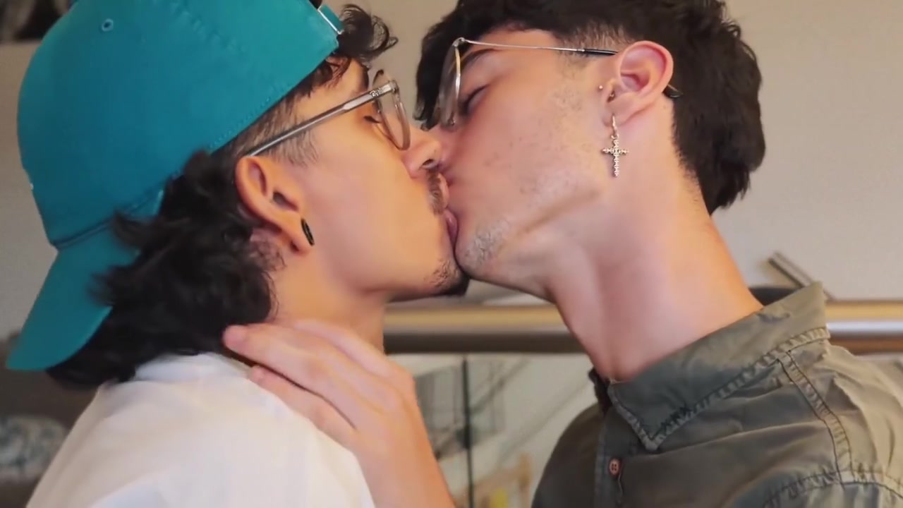 Intense Passion And Beautiful College Hunks
