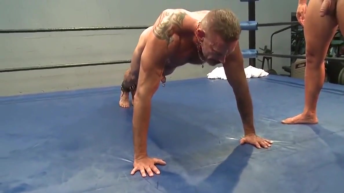 Gym Training Misery With Jessie Balboa And Colin Steele