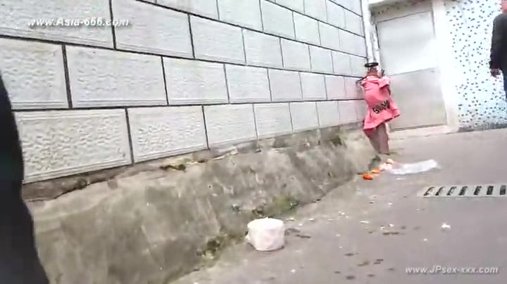 chinese man fucking callgirl in hotel.17