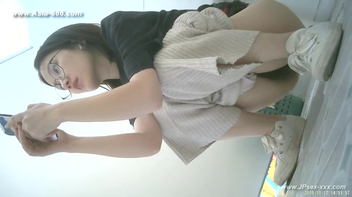 chinese girls go to ***