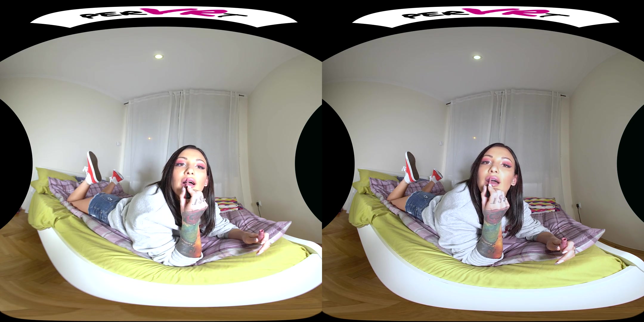 Adel Asanty in Eye-Rolling Orgasm - perVRt